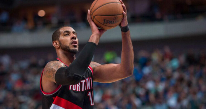 员在接受采 员在接受采