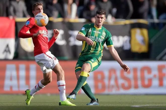 现出过人的 现出过人的